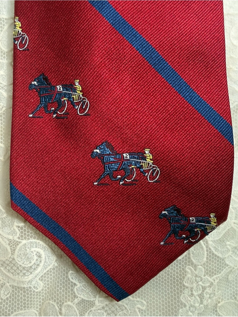 Vtg Curated Old Money Duo Neck Ties Navy Crest & Red Carriage Equestrian Retro - Picture 4 of 12